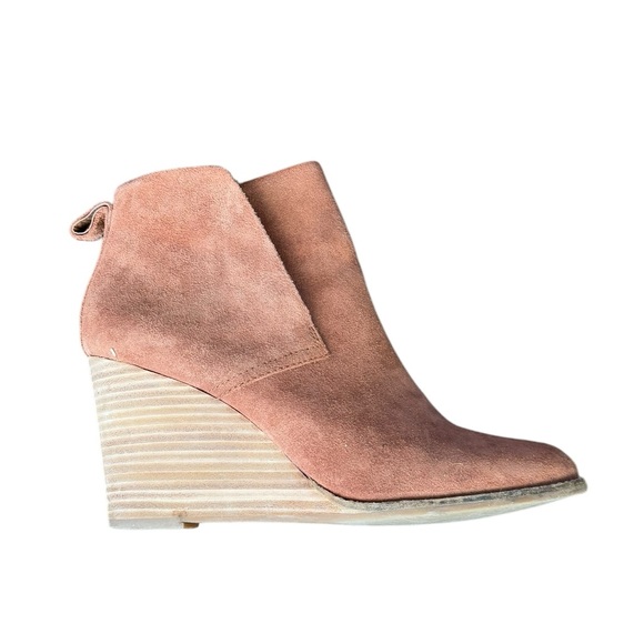Lucky Brand Yoniana Suede Wedge heel ankle bootie SZ 9 - Picture 6 of 11